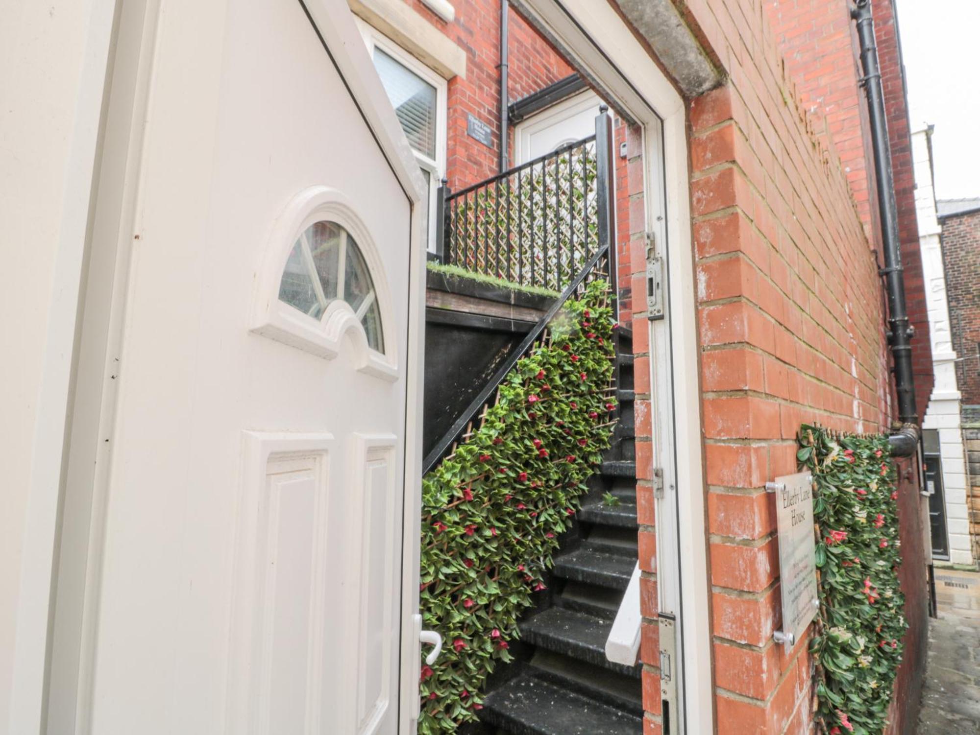 Ellerby Lane House Apartment Уитби Екстериор снимка