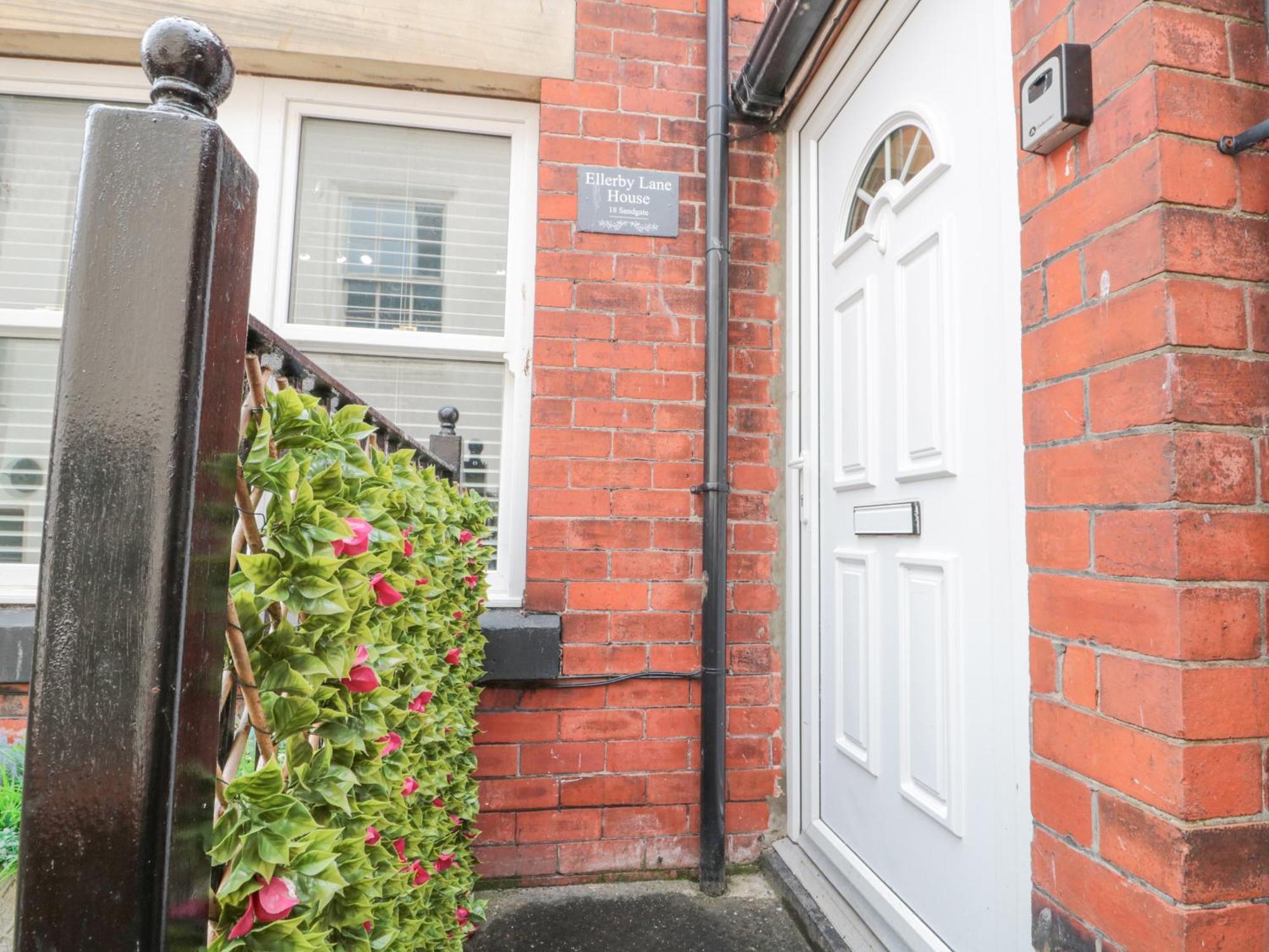 Ellerby Lane House Apartment Уитби Екстериор снимка